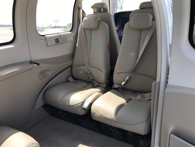 Beechcraft Bonanza G36 seats