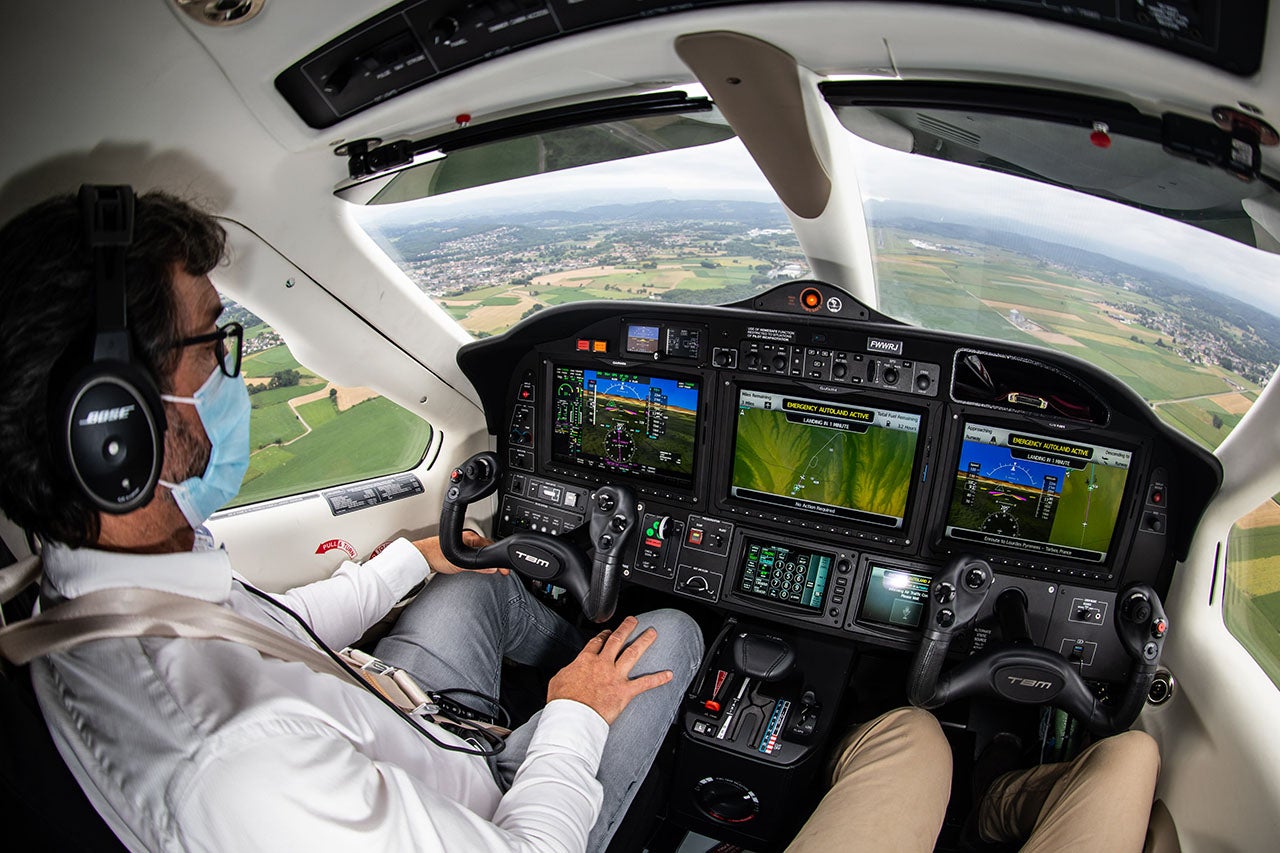 With the addition of autoland to the TBM 940's already-sophisticated Garmin G3000 suite, the 940 gets additional capabilities, including autothrottle, which can greatly cut pilot workload during the busiest phases of flight. 