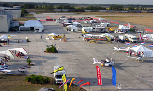 Sebring, Florida is once again the center of the Light-Sport Aircraft world with an excellent turnout of aircraft and crowds significantly stronger than last year.