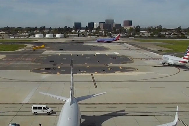 Harrison Ford lands on taxiway