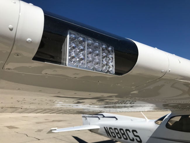 Cessna JT-A landing lights