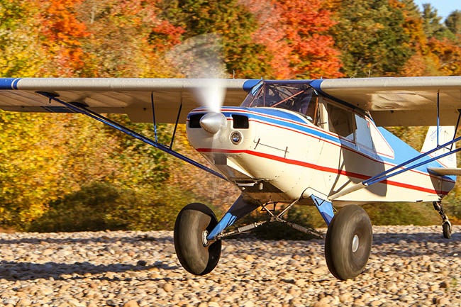 Super Cub going over rocks.