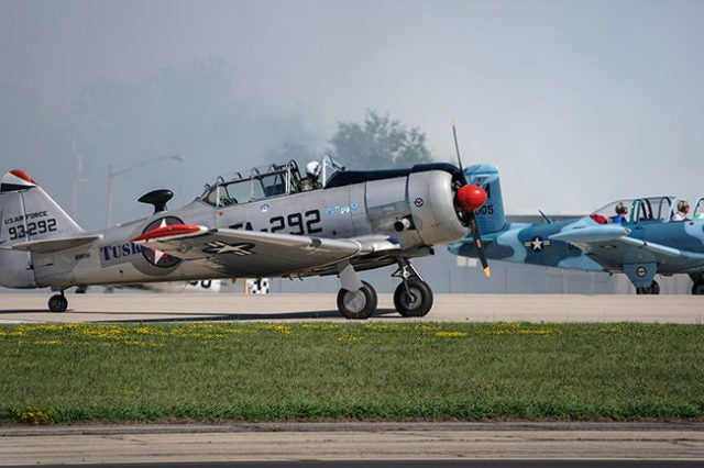 A North American T-6 and a Beech T-34 Mentor