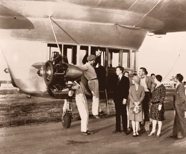 Charles Lindbergh talking to a blimp pilot