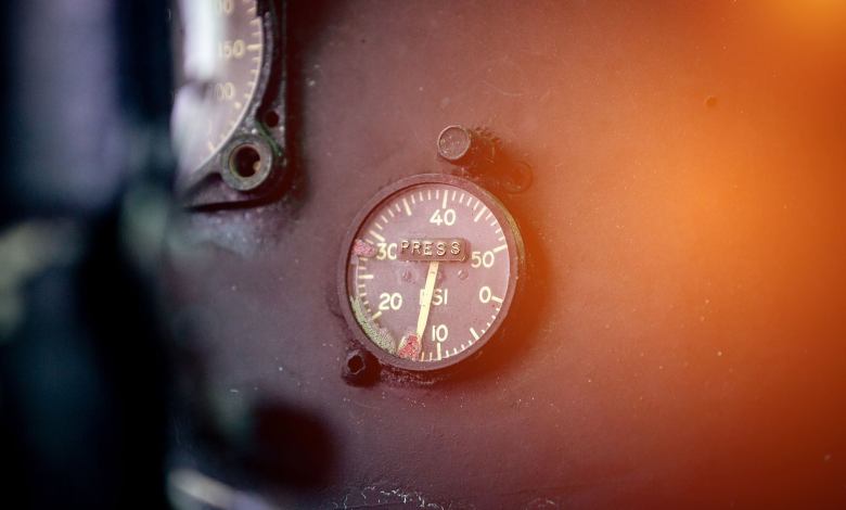 Airplane gauge