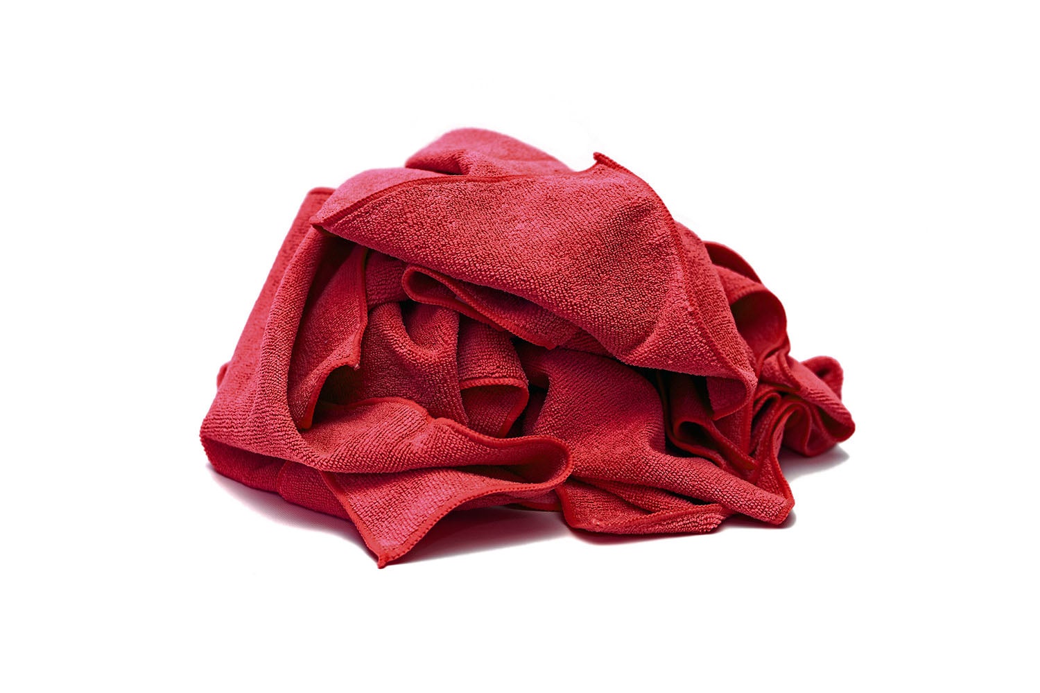 It was determined that fibers from a red shop towel in the fuel selector valve led to an unusual fuel starvation mishap.