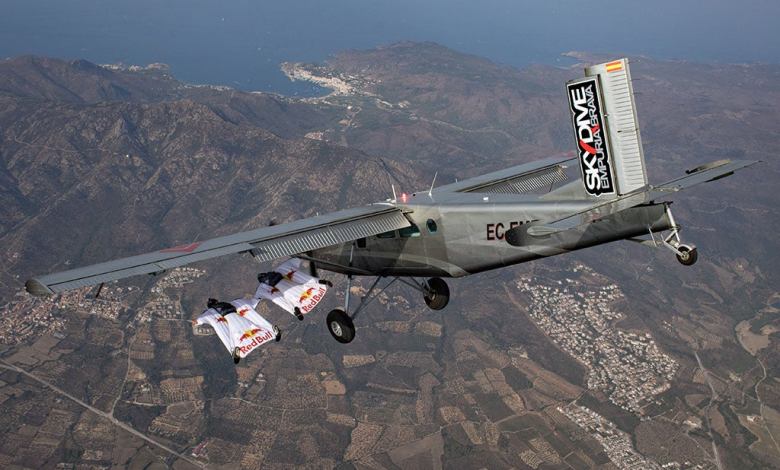 The last time people attempted to jump into a plane