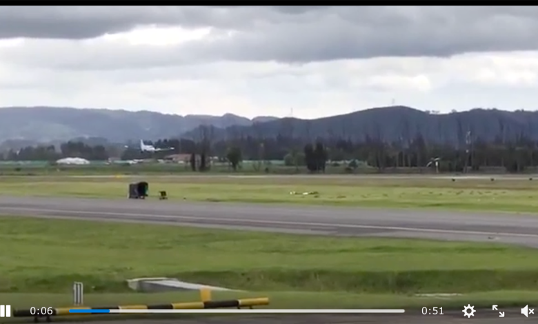 A King Air gear collapses in video.