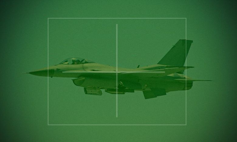 Robot versus Fighter Pilot