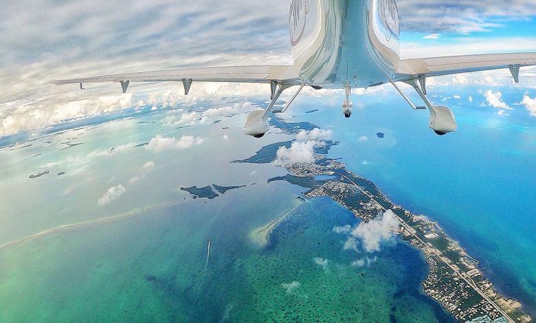 A Dreamy Airplane Island Scene . Photo by Eduardo Aching
