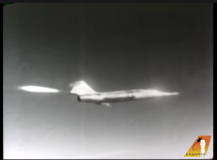 Video of Chuck Yeager’s Loss Of Control In F-104