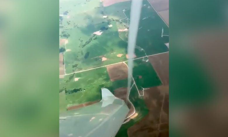Sailplane Hitches a Ride On A Tornado