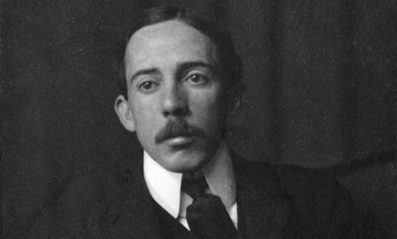 Alberto Santos-Dumont. Photo by Photo By Zaida Ben-Yusuf, Public Domain, Via Wikimedia Commons.