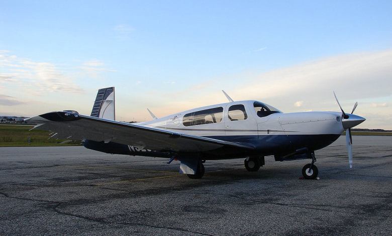Mooney M20 Ovation 2