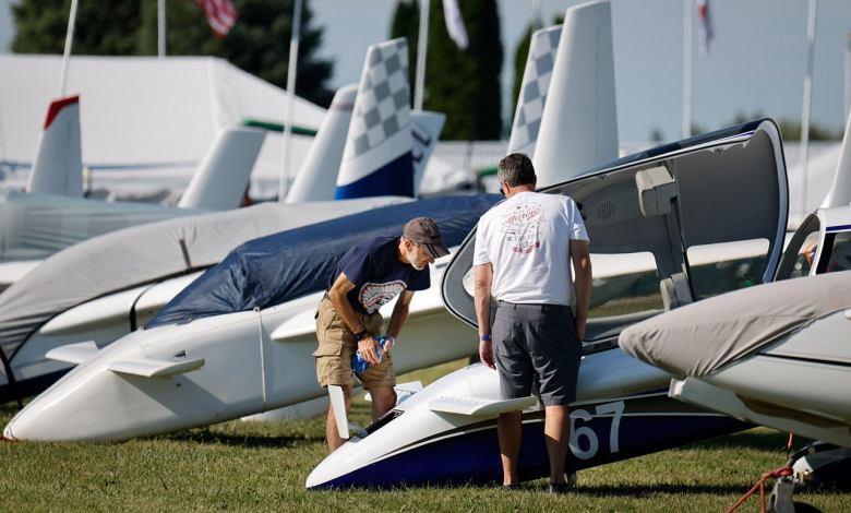Long Eze in the Homebuilt area. - EAA AirVenture Oshkosh Wednesday 2022