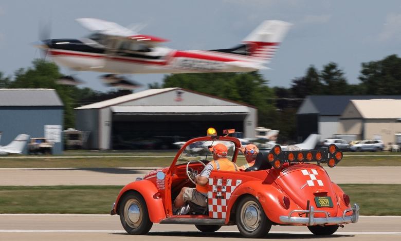 Flight Ops Volunteers - Oshkosh AirVenture 2022 Monday