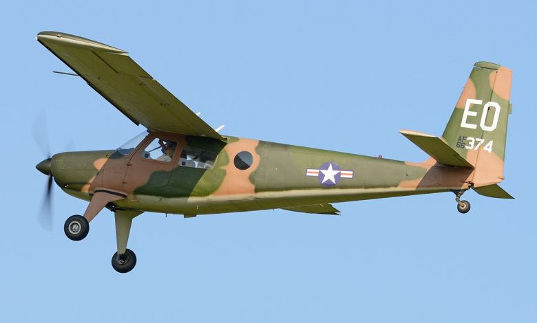 Helio Courier. Photo by Alan Wilson from Stilton, Peterborough, Cambs, UK , CC BY-SA 2.0, Wikimedia