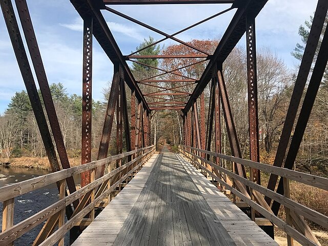 Sugar River Recreational Trail, North Newport. [Credit: Wikimedia Commons]