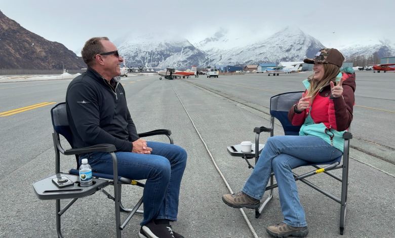 Plane + Pilot editor-in-chief Cayla McLeod has a sit-down interview with former AOPA president and CEO Darren Pleasance in Valdez, Alaska. [Credit: Cayla McLeod]