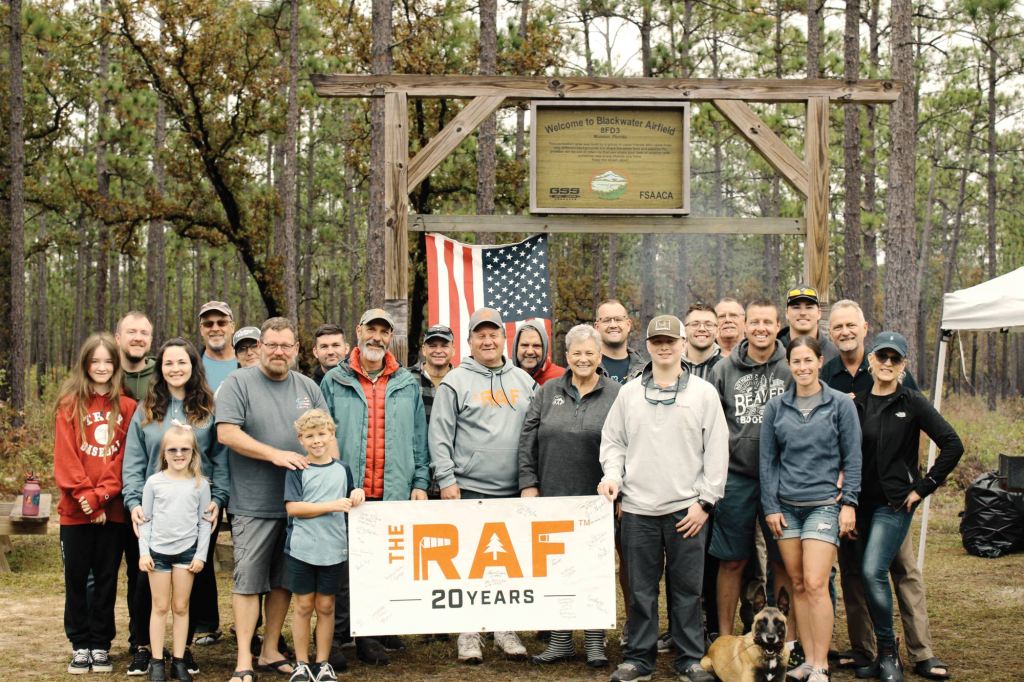 Florida’s RAF scene is alive and well. Here is one of the groups after a work party. [Credit: Recreational Aviation Foundation]