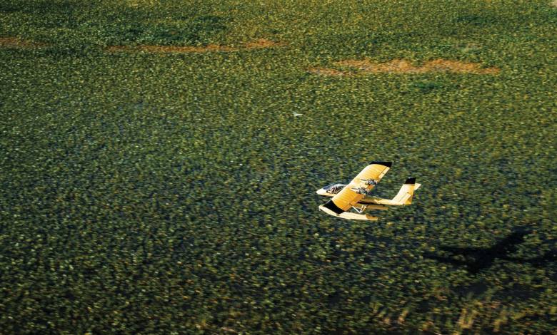 Lockwood Aero’s AirCam flies low and slow over the marsh in Sebring, Florida. [Credit: Jon Whittle]