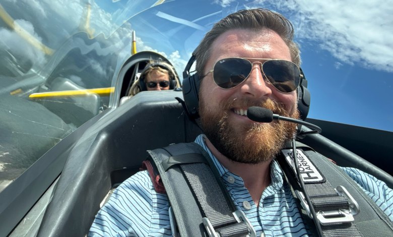 As a world-famous aerobatic champion and performer, Wagstaff offers pilots a first-class experience and learning opportunity through upset recovery training. [Credit: Bobby Regan]