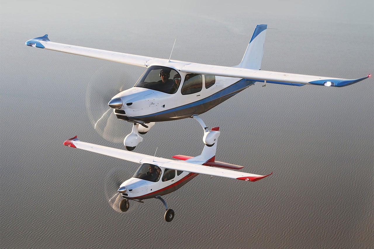 Sling High Wing Takes Off